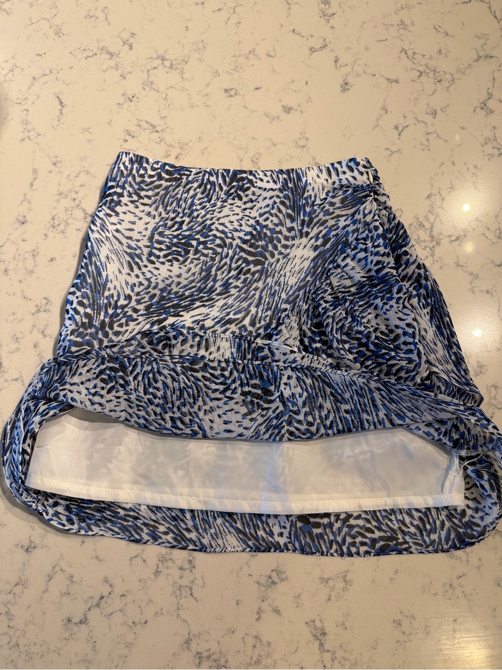NWT Express Tiered Ruffle Chiffon Mini Skirt Blue Print Size 2 - Picture 5 of 8